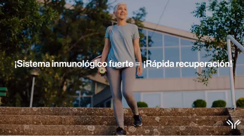 Cuidado del sistema inmunitario Mujer bajando unas escaleras junto a mensaje motivacional sobre el cuidado del sistema inmunitario